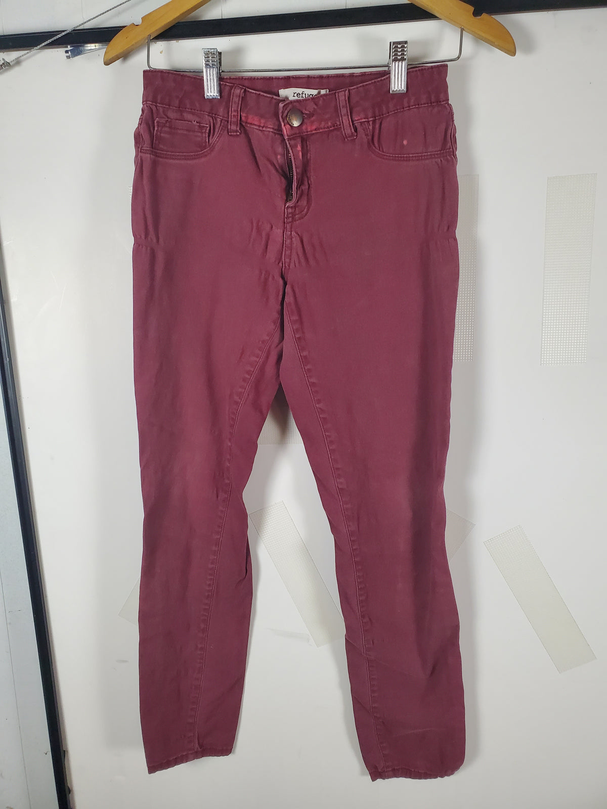 Refuge Women's Burgundy Skinny Jeans Size 4