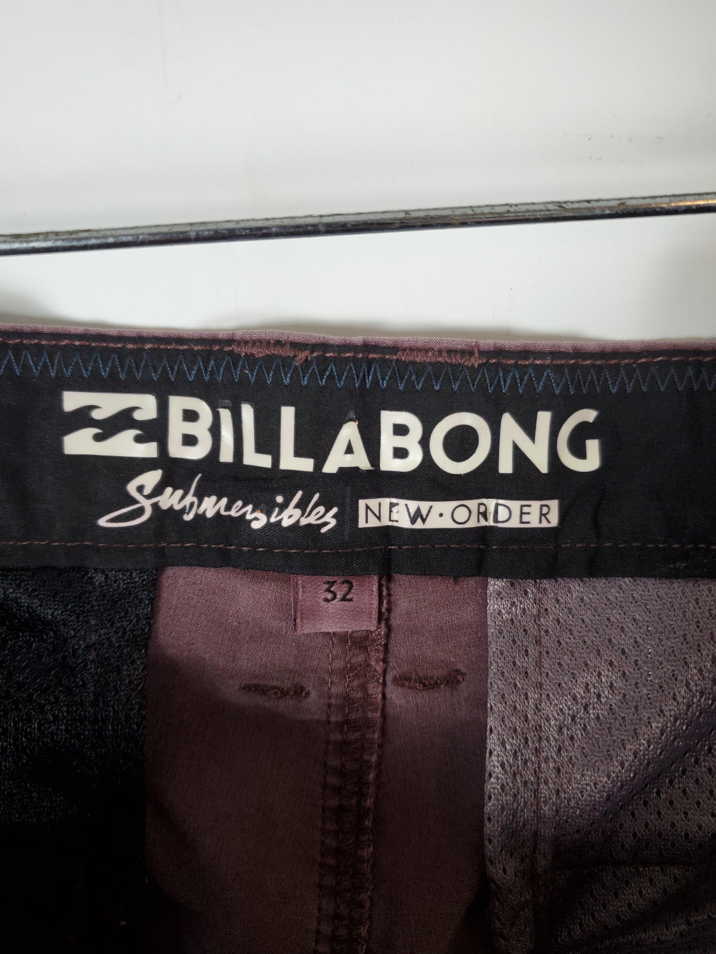 Billabong Men's Casual Shorts  32/33 Waist
