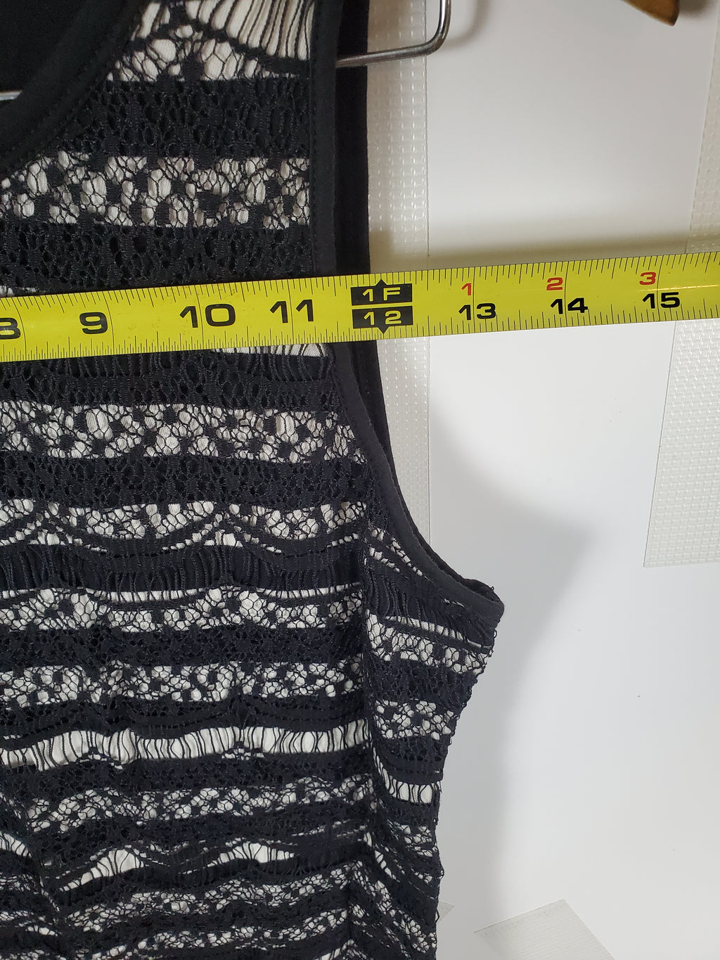 Ann Taylor LOFT Sleeveless Top Small
