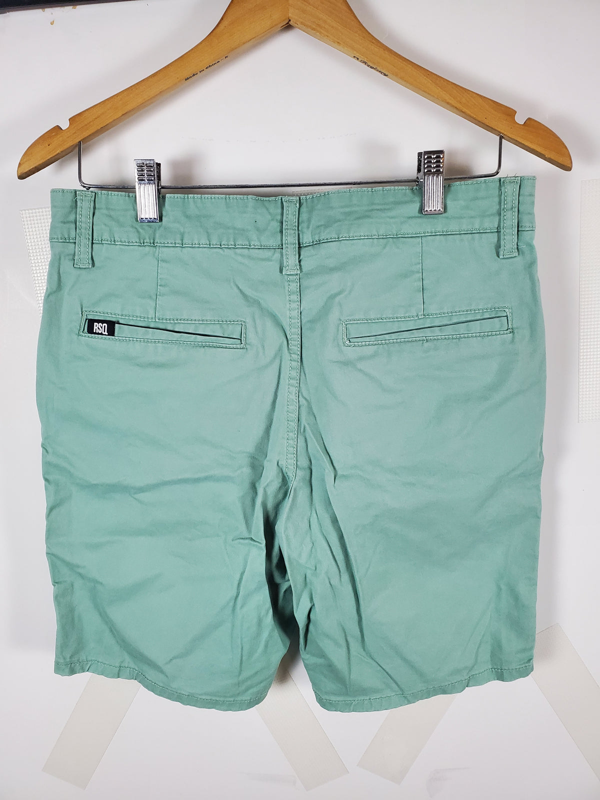 RSQ Men's Green Mid Length Chino Shorts Size 30