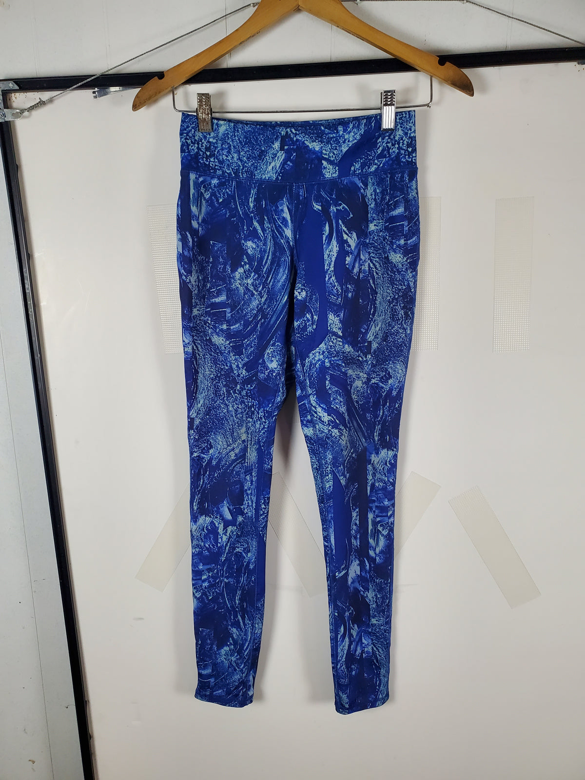 Mossimo Supply Co. Blue Abstract Print Yoga Pants