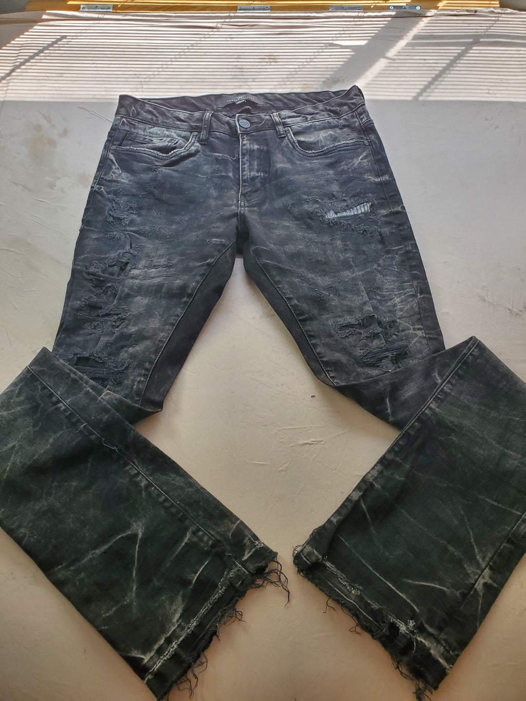 Jordan Craig Martin Stacked Jeans – 34x36 – Distressed Black Denim