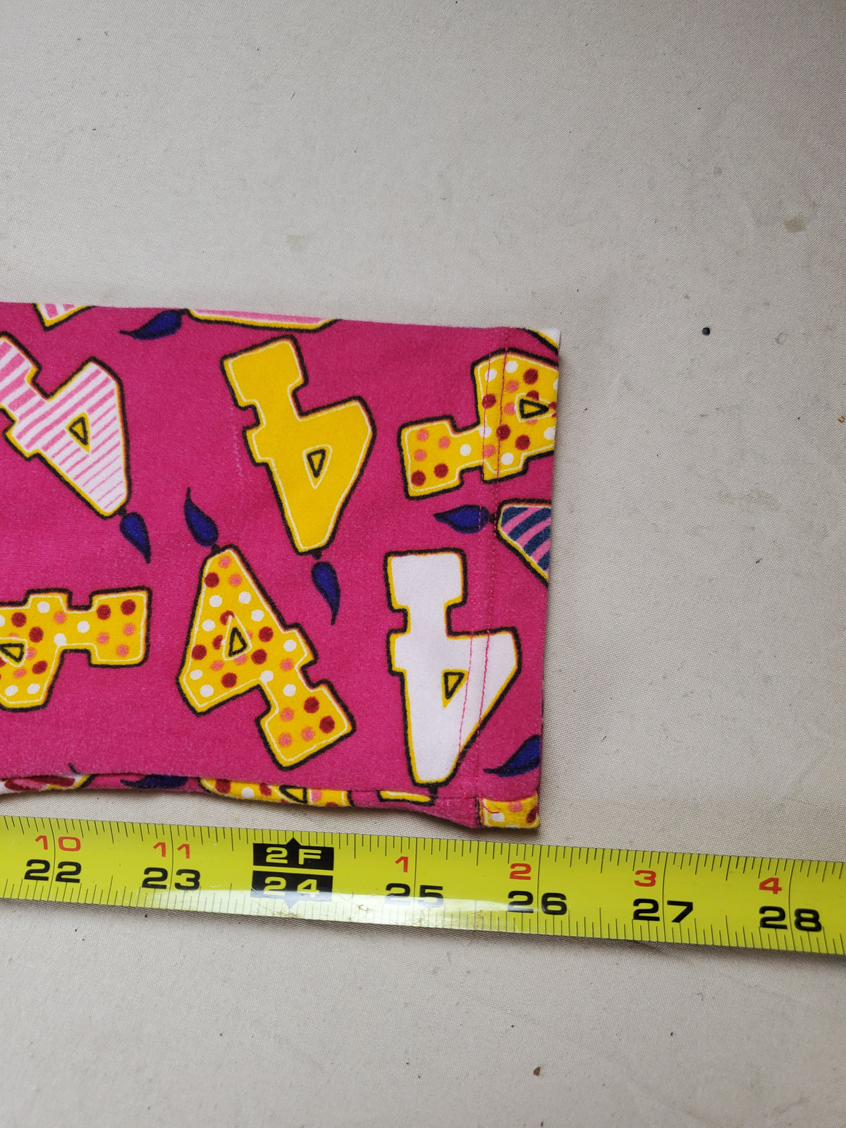 LuLaRoe Tall & Curvy Leggings – Pink “4” Pattern – 30x26 Unstretched