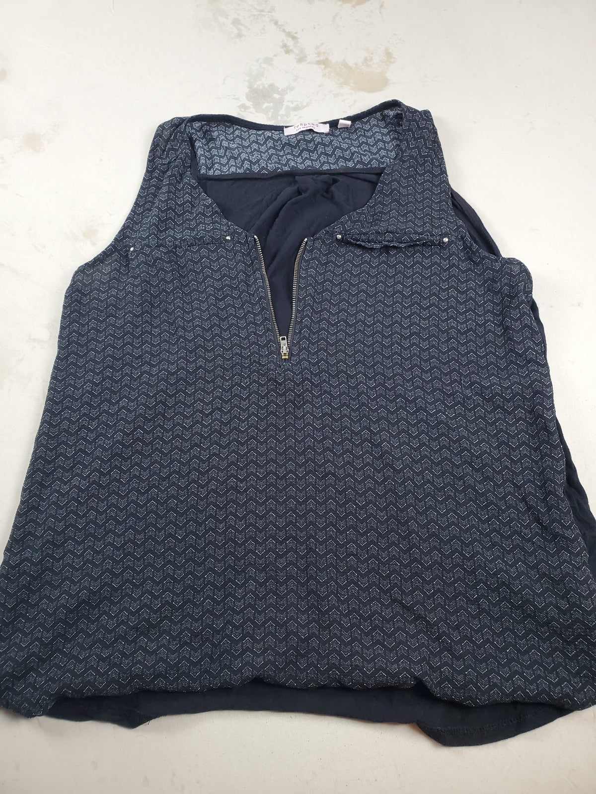 Tempted black pull over vest with zipper neck line Size M