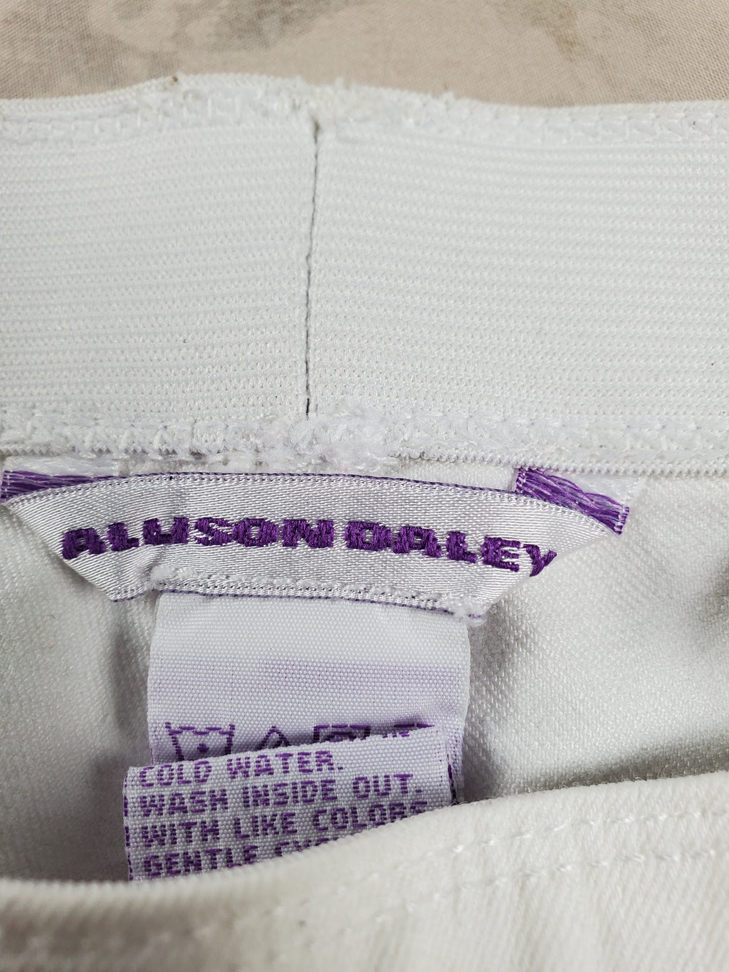 Vintage Allison Daley White Denim Stretch waist jeans Size 14