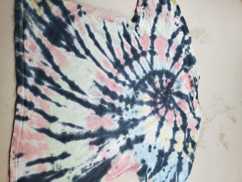 Poetic Justice Tie‑Dye T‑Shirt – XL – Vibrant Spiral Graphic Tee