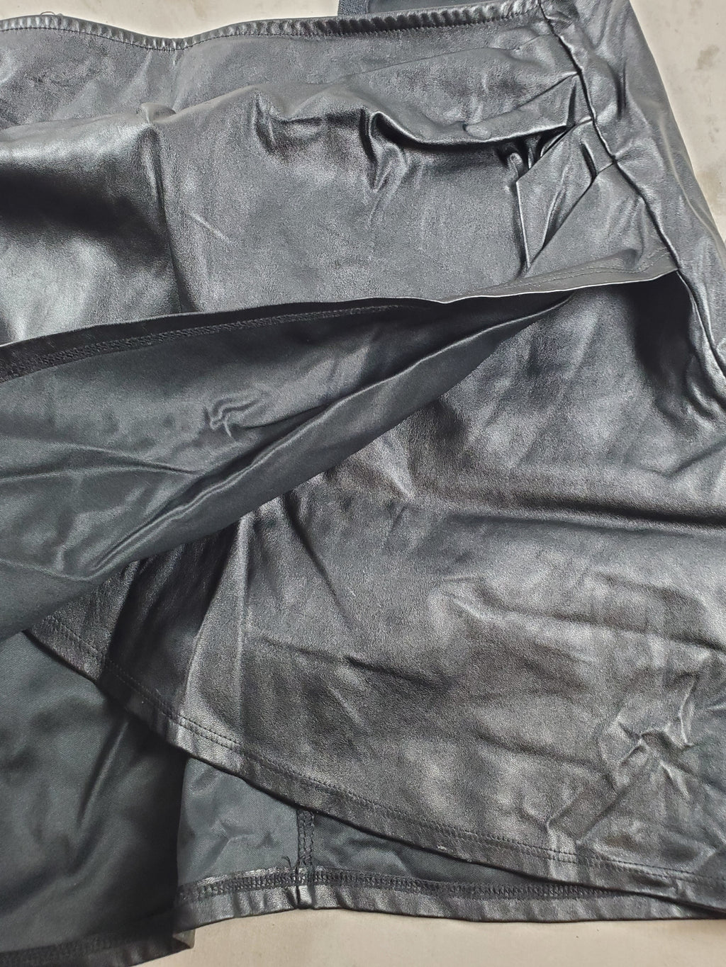 Windsor Faux Leather cross flap Mini Skirt – Black – Zip Detail – Size 29” Waist