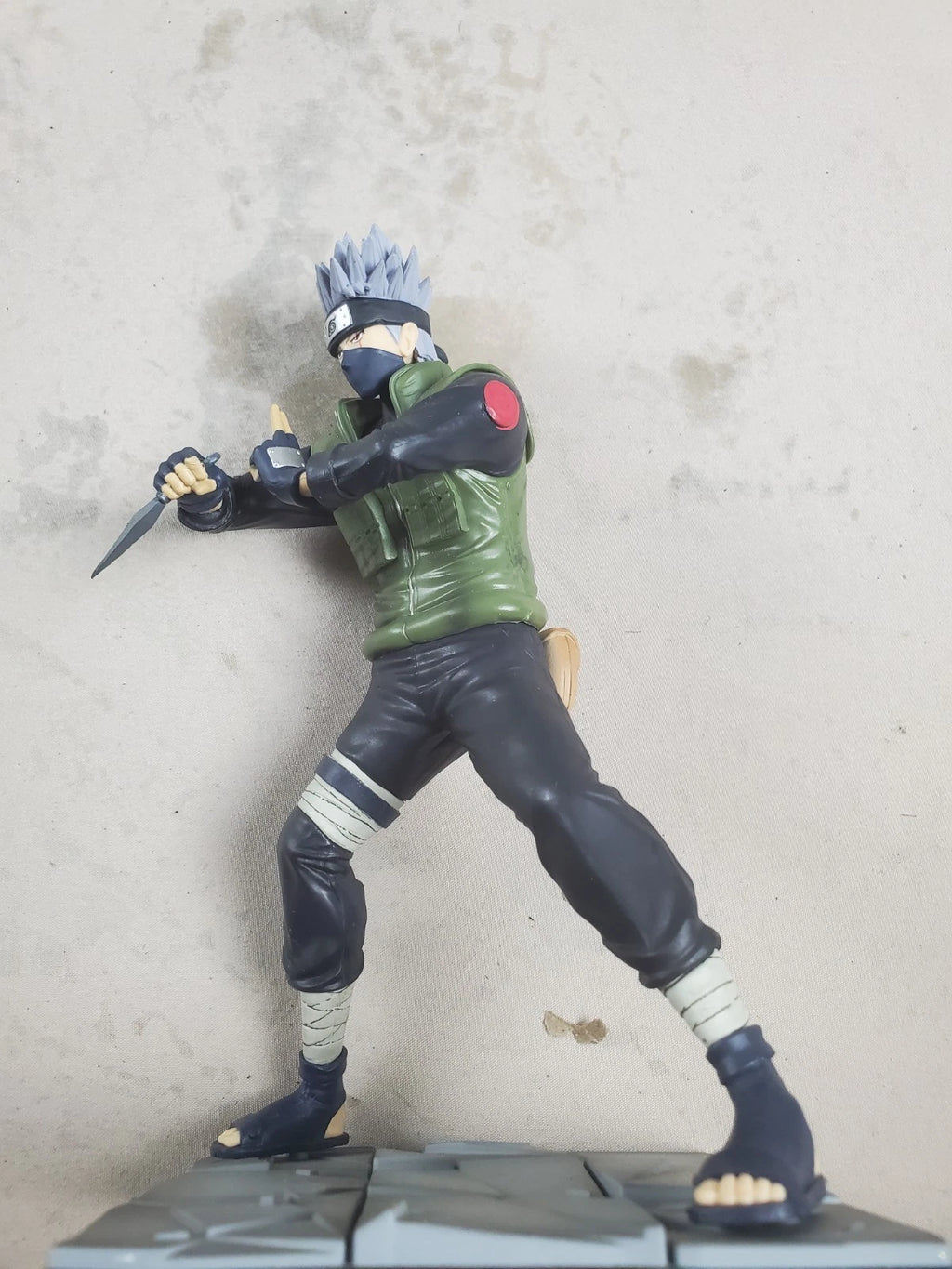 Naruto Shippuden Kakashi Hatake Running Pose Figure – Kunai in Hand – Anime