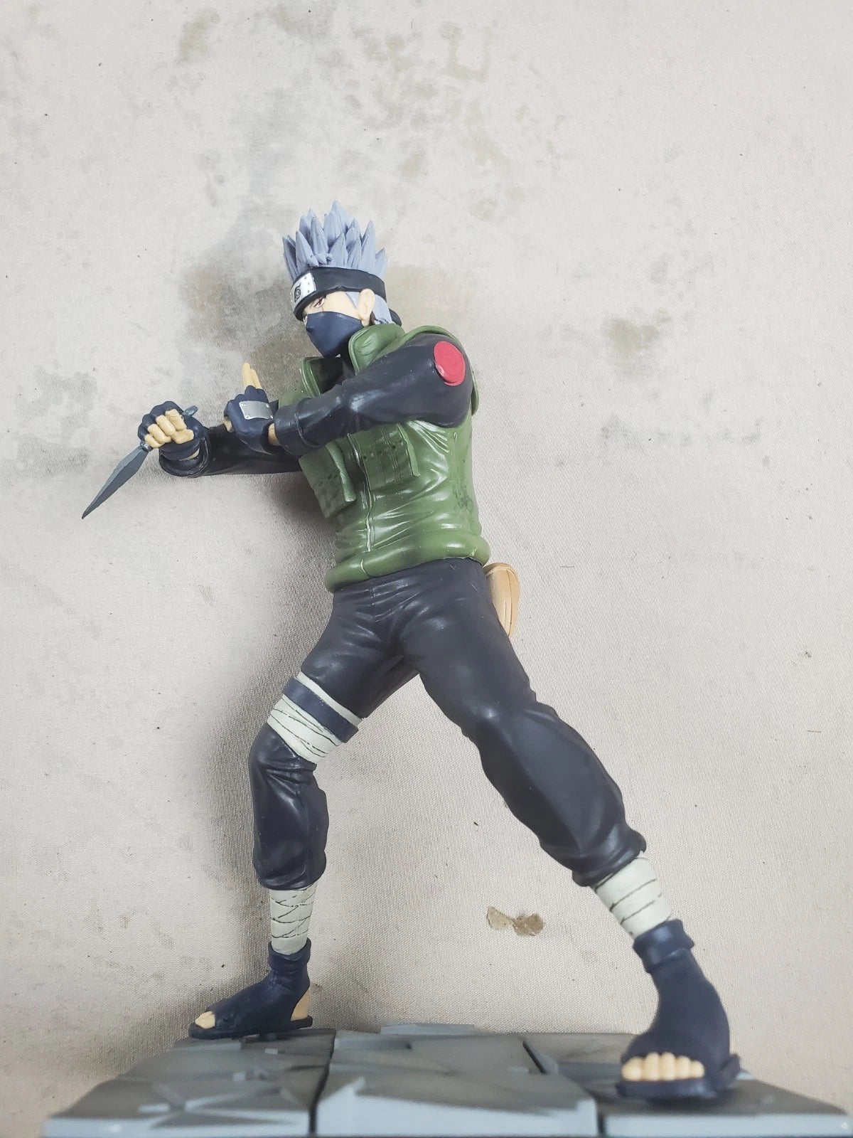 Naruto Shippuden Kakashi Hatake Running Pose Figure – Kunai in Hand – Anime