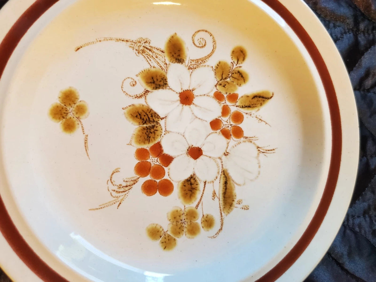 2 Vintage Four Seasons Collections Autumn Bouquet Salad Plates 6.5" Japan