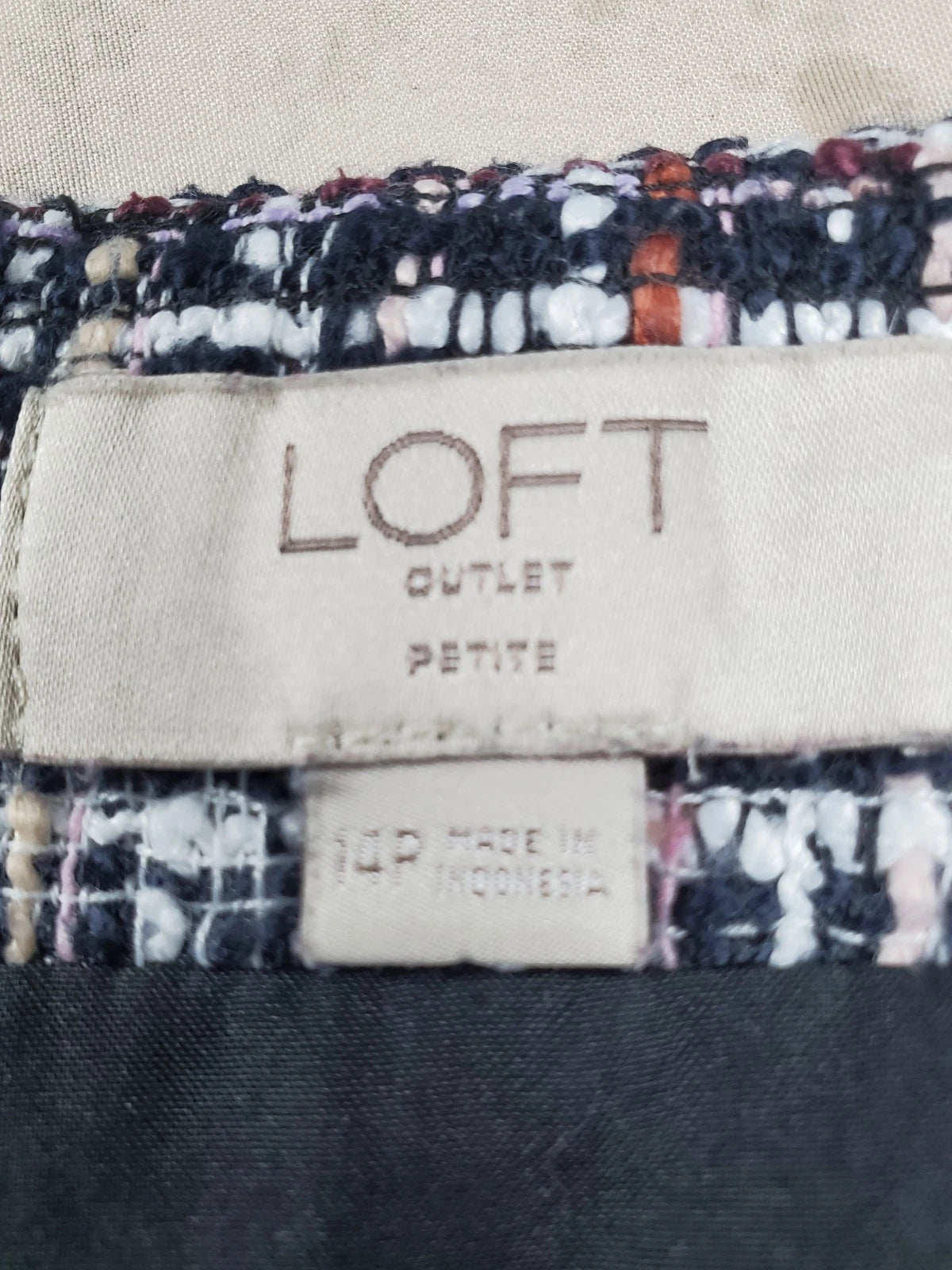 Vintage Loft Collection Thatch Pattern Mini Skirt – Size 34” Waist – 18” Length