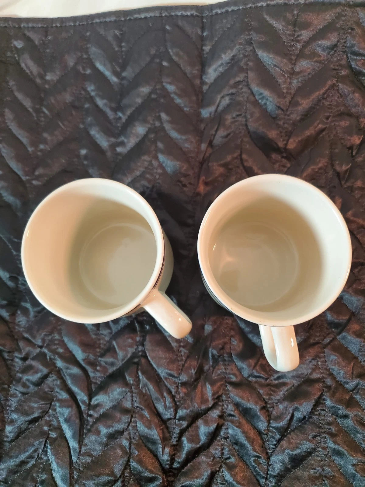 Set of 2 Vintage Gibson Housewares Flat Mug with D Handle Tan Blue Stripes