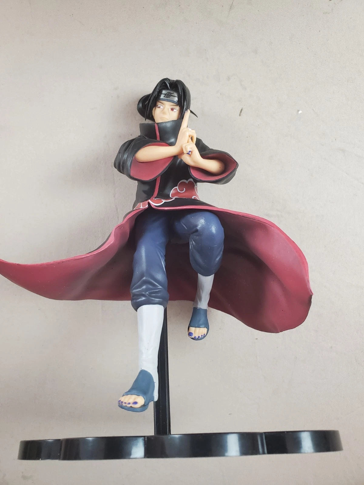 Itachi Uchiha Naruto Figure – Akatsuki Cloak – Dynamic Hand Sign Pose – Anime Co