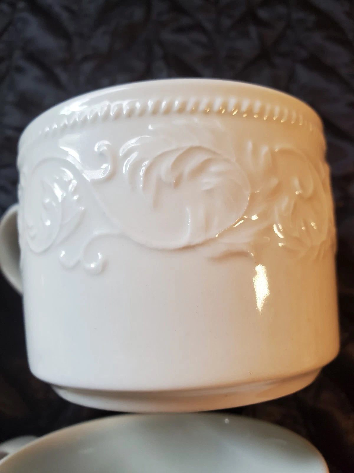 Farberware Alsace 4242 Porcelain coffee/tea cup set of 4 - Scroll leaves