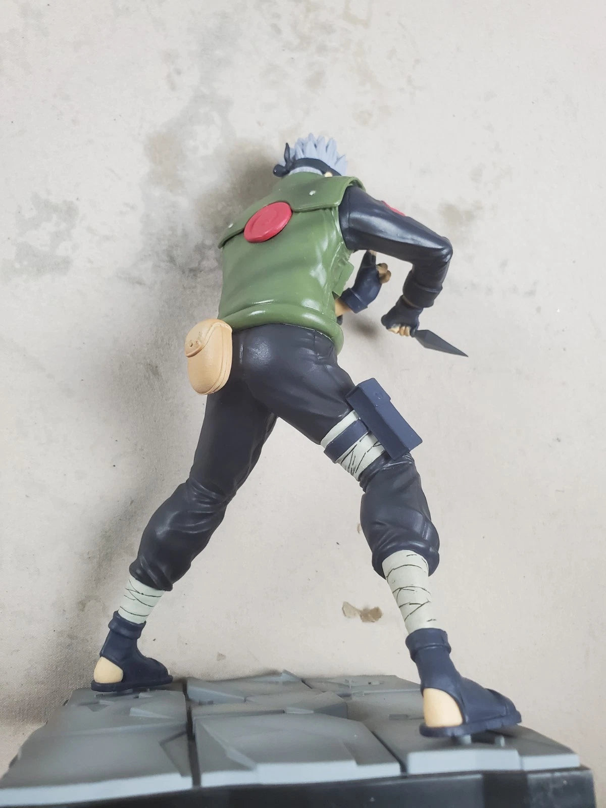 Naruto Shippuden Kakashi Hatake Running Pose Figure – Kunai in Hand – Anime
