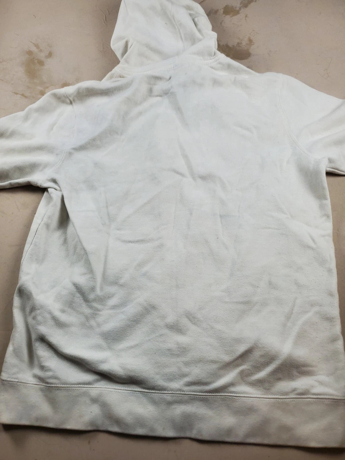 District White Pullover Hoodie – Size M – Soft Fleece Sweatshirt
