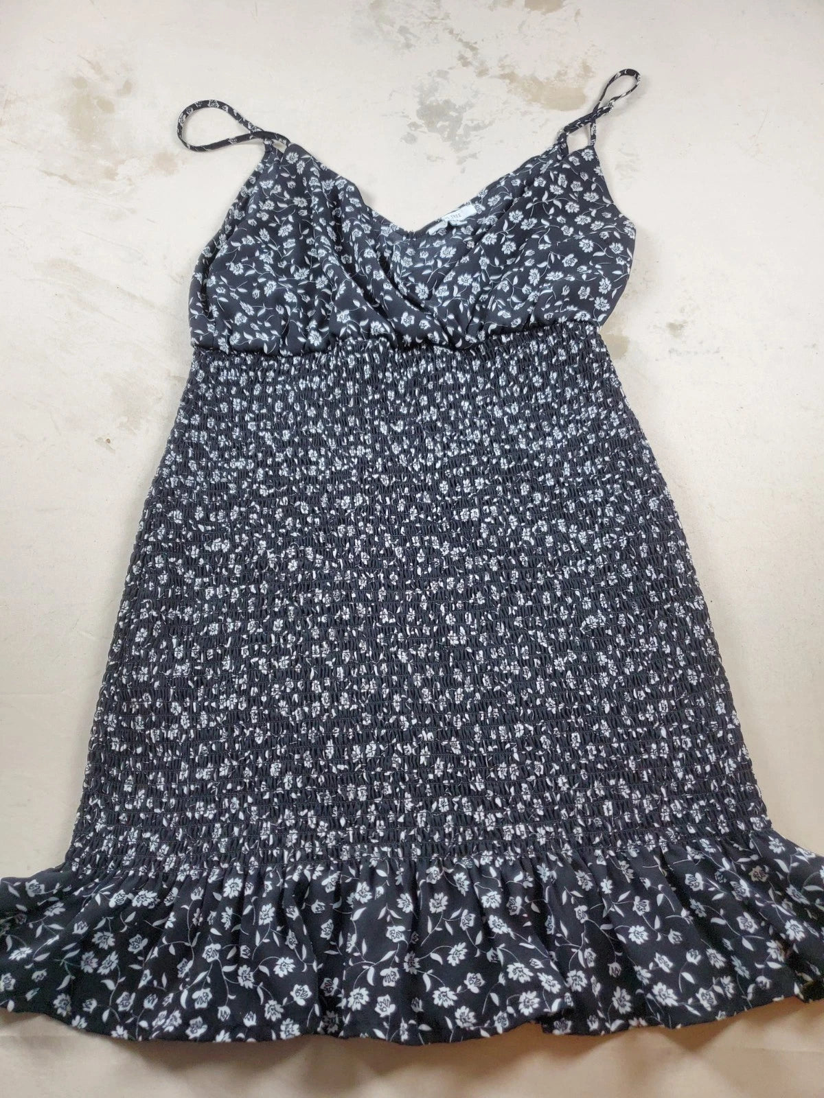 Love Tree Women’s Floral Spaghetti Strap Dress – Size L – Ruffle Hem