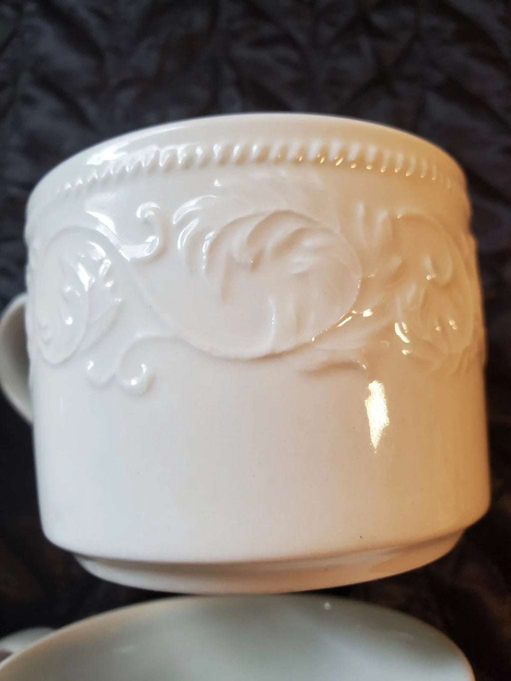 Farberware Alsace 4242 Porcelain coffee/tea cup set of 4 - Scroll leaves