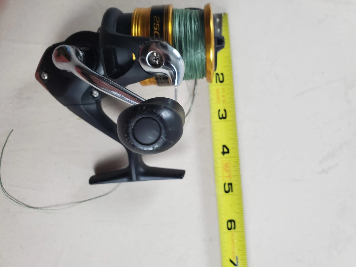 SHIMANO 2500HG Reel spun with heavy braided line. Appears unused.