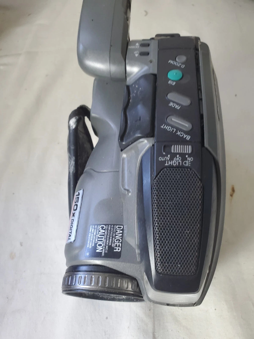 Panasonic PV-D3000D Camcorder Hi-Definition Zoom Lens 18x Untested - Parts Only
