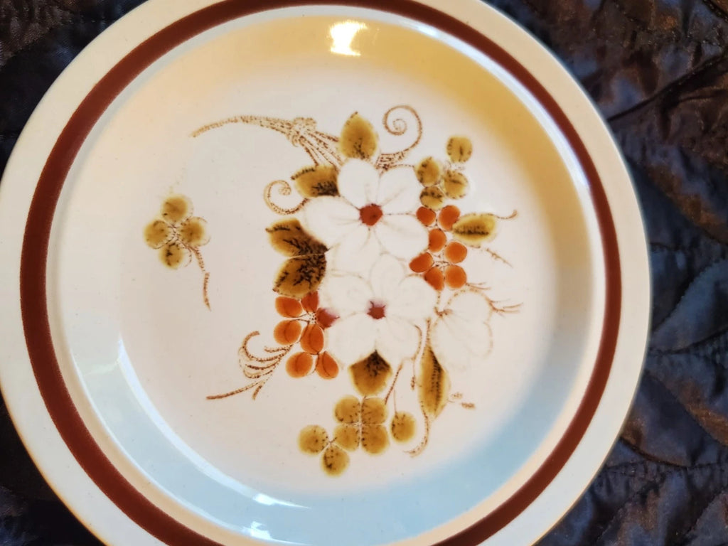 2 Vintage Four Seasons Collections Autumn Bouquet Salad Plates 6.5" Japan