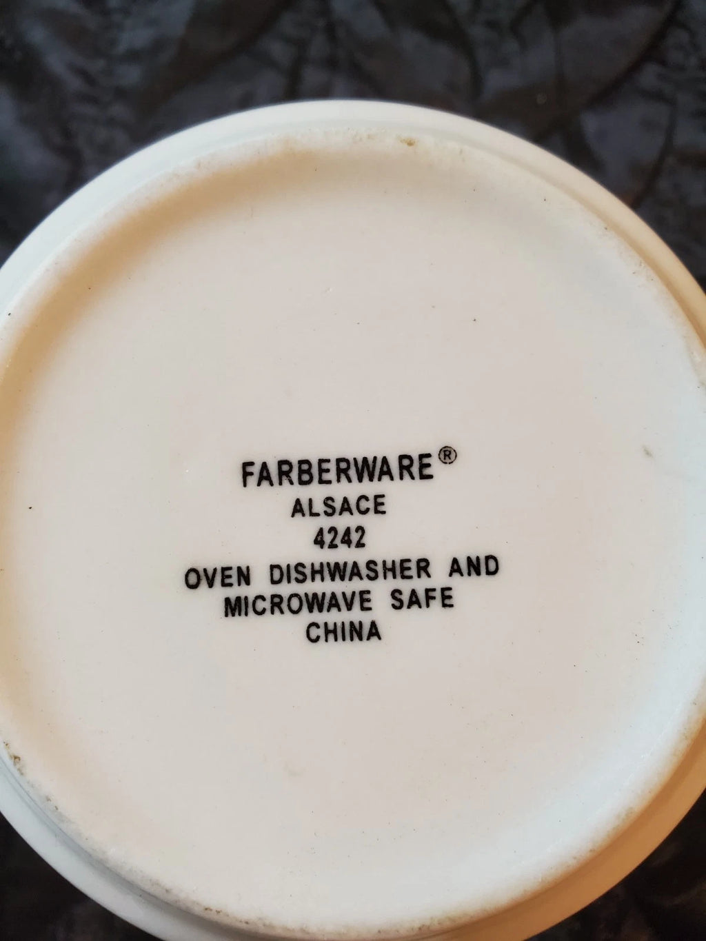 Farberware Alsace 4242 Porcelain coffee/tea cup set of 4 - Scroll leaves