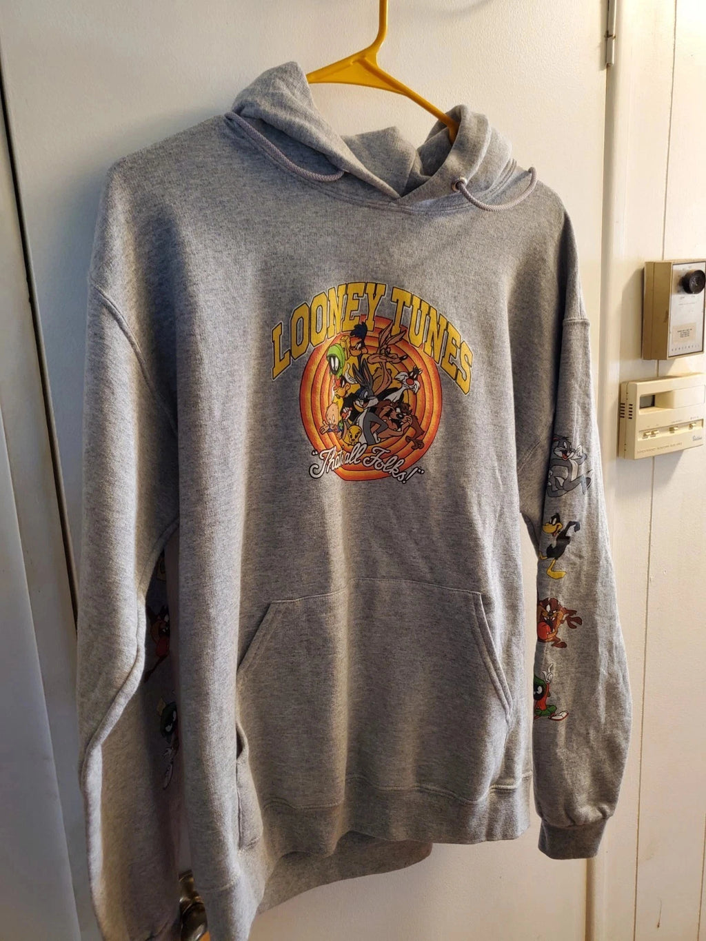 Looney Tunes "That's All Folks!" Gray Pullover Hoodie Sweatshirt, M